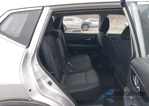 2017 Nissan Rogue S z USA, uszkodzony, nr VIN KNMAT2MV4HP561379